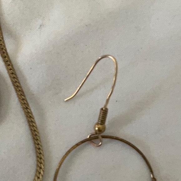 Matching Floral Earrings and Necklace - Picture 3 of 4